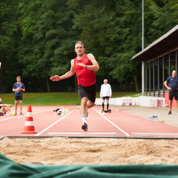 Queer-Games-2025-Leichtathletik-Weitsprung-056